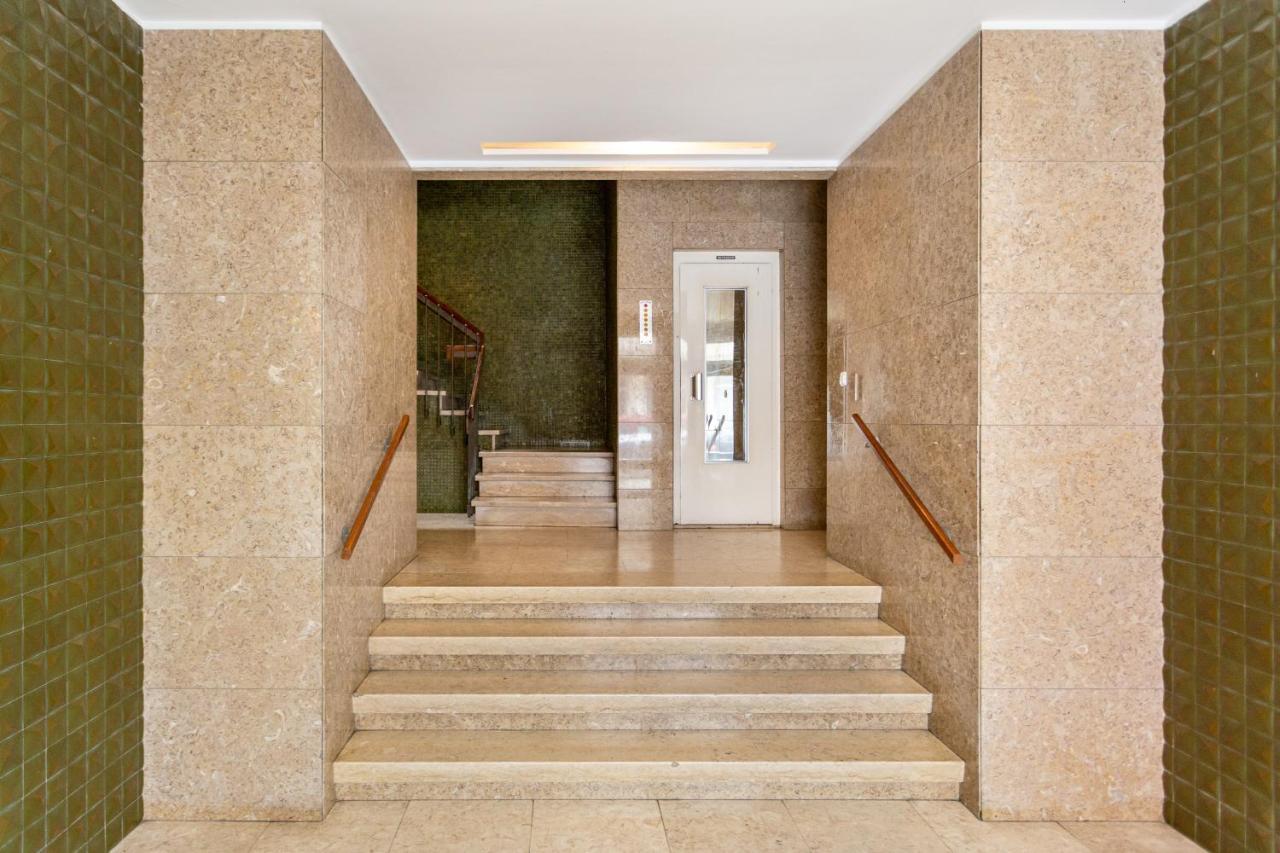 Apartment Joivy Vintage Flat With Terrace Lissabon